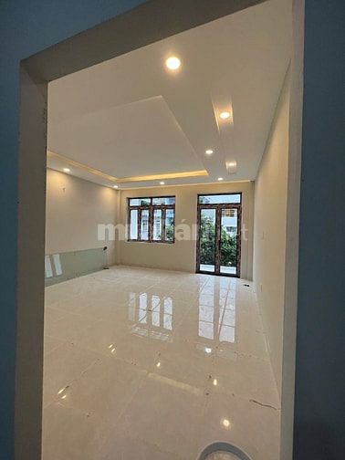 Bán nhà 5x20m 4 tầng KDC 6B intresco Phạm Hùng Nối dài