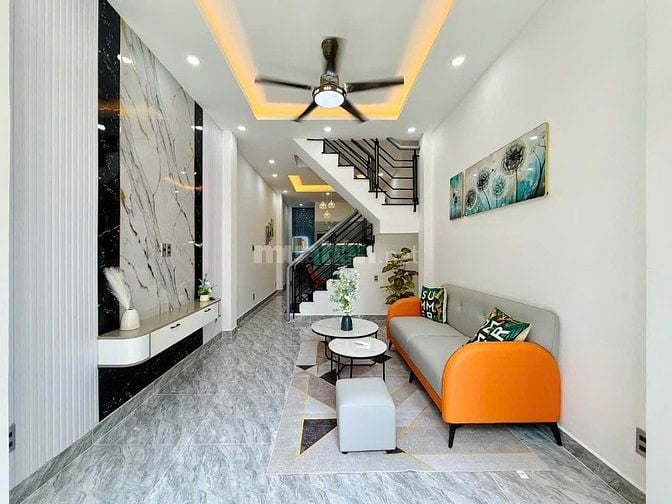 Nhà hẻm xe hơi ,sau lưng căn mặt tiền ,1 trệt,1 lầu ,P12, Gò Vấp