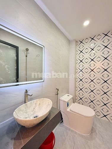 Nhà hẻm xe hơi ,sau lưng căn mặt tiền ,1 trệt,1 lầu ,P12, Gò Vấp