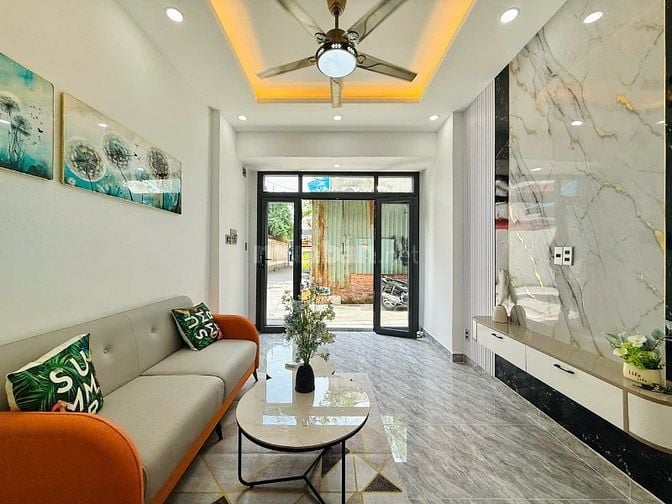 Nhà hẻm xe hơi ,sau lưng căn mặt tiền ,1 trệt,1 lầu ,P12, Gò Vấp