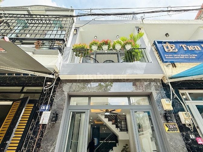 Nhà hẻm xe hơi ,sau lưng căn mặt tiền ,1 trệt,1 lầu ,P12, Gò Vấp