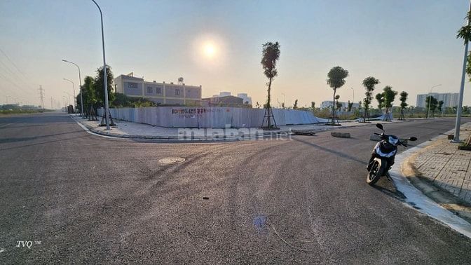 Bán 2500m2 đất bên cạnh Aeon Mall Thanh hoá, lô góc 3 mặt đường