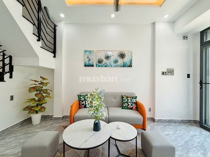 Nhà hẻm xe hơi ,sau lưng căn mặt tiền ,1 trệt,1 lầu ,P12, Gò Vấp