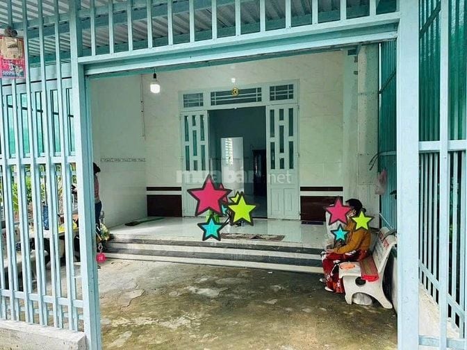 Bán gấp căn nhà cấp 4 ở Hồ Thị Lai , Tân Phú Trung 120m2 SHR giá 750tr