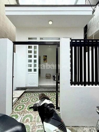 CẦN TIỀN ĐỂ XOAY NỢ NGÂN HÀNG NÊN BÁN NHÀ Ở HÓC MÔN, GIÁ 1TỶ050,DT 81m
