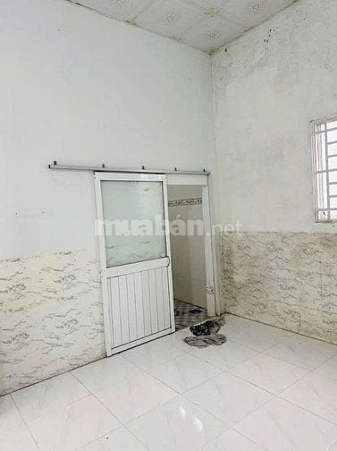 Bán gấp căn nhà cấp 4 ở Hồ Thị Lai , Tân Phú Trung 120m2 SHR giá 750tr