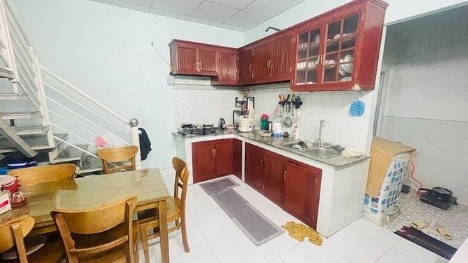Nhà đường Nguyễn Văn Quá, qua Gò Vấp, Tân Bình 5 phút, 70m2, giá 3,9ti