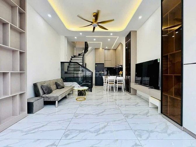 Bán nhà Cao Thắng Q10, 60m2, hẻm ô tô, thu nhập 15tr/tháng chỉ 2.8 tỷ