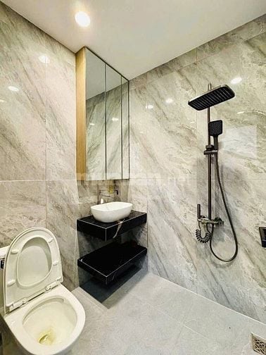 Bán nhà Cao Thắng Q10, 60m2, hẻm ô tô, thu nhập 15tr/tháng chỉ 2.8 tỷ