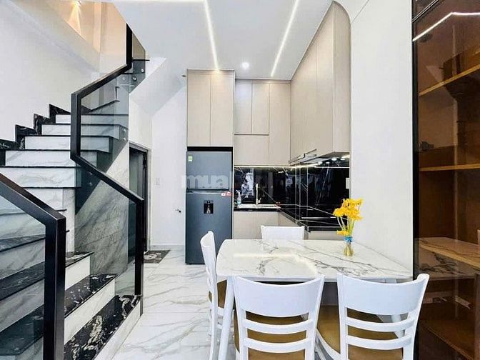 Bán nhà Cao Thắng Q10, 60m2, hẻm ô tô, thu nhập 15tr/tháng chỉ 2.8 tỷ