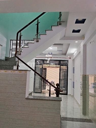Chính chủ gửi bán gấp nhà đẹp 4*14 trệt lầu giá 4ty1 thương lượng SHR 
