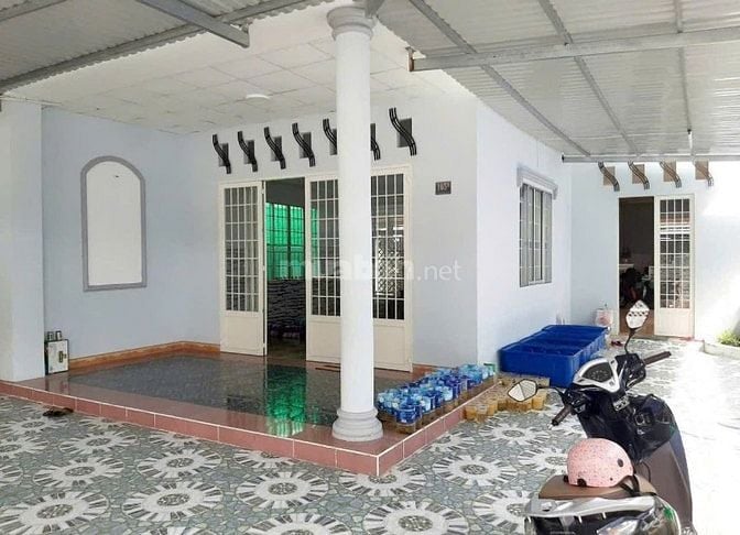 Bán căn nhà rộng ngay Trường THPT Tân Thông Hội Củ Chi dt 213m2, 714tr