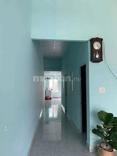 BÁN GẤP NHÀ GẦN CHỢ BÌNH CHÁNH, GIÁ 888TR, SỔ HỒNG RIÊNG, HOÀN CÔNG ĐỦ