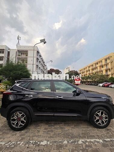 Kia Seltos 2022  - 28777 km