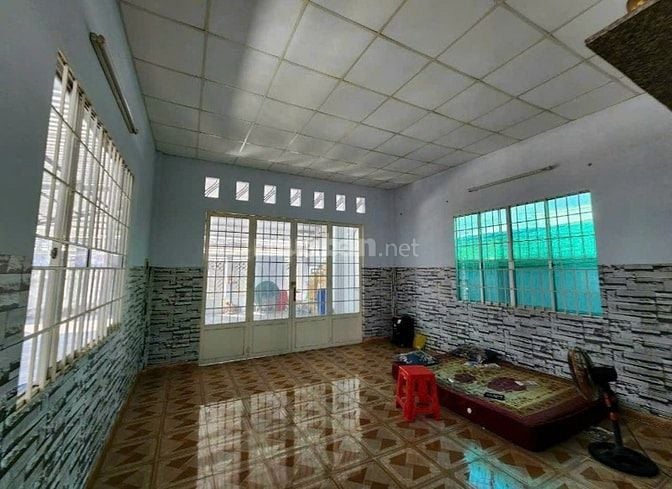 Bán căn nhà rộng ngay Trường THPT Tân Thông Hội Củ Chi dt 213m2, 714tr