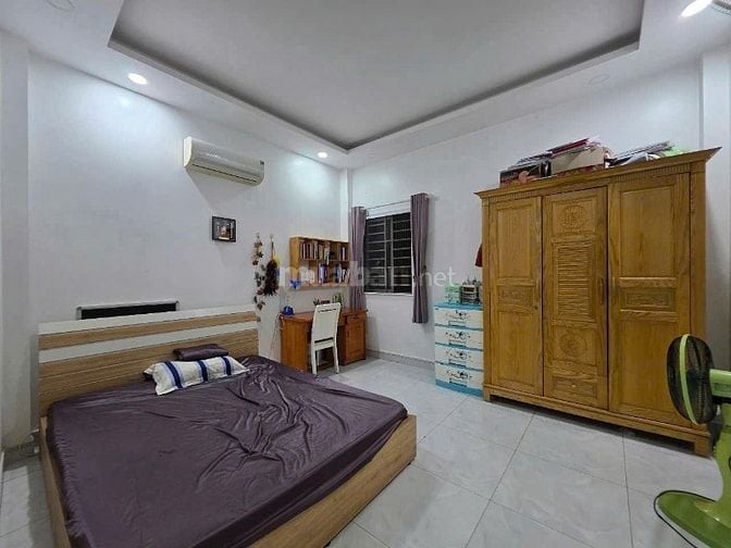 Bán nhà 3 lầu  Huỳnh Tấn Phát, Phú Thuận, Q 7, Dt 5 x13m. Giá 4,98ty 