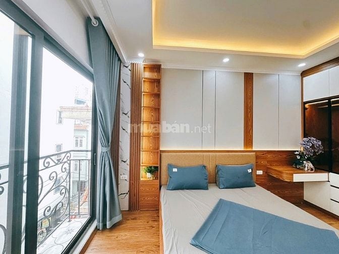 VỀ Ở NGAY! Nhà 5 tầng MỚI TINH, ô tô đậu cửa, nội thất xịn sò – Ngõ 68