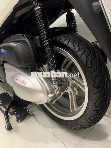 xe nhà cần bán Sh300i ĐK2019 bản báo nhiệt
