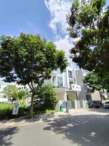 Bán đất DA Sài Gòn Mystery Hưng Thịnh TM. Lợi Quận 2 cũ nền Lk3 140m2
