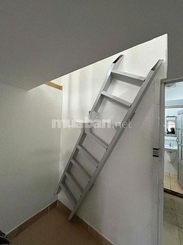 Cho thuê nhà mặt tiền Trịnh Hòai Đức, P.13, Q.5 giá 18tr