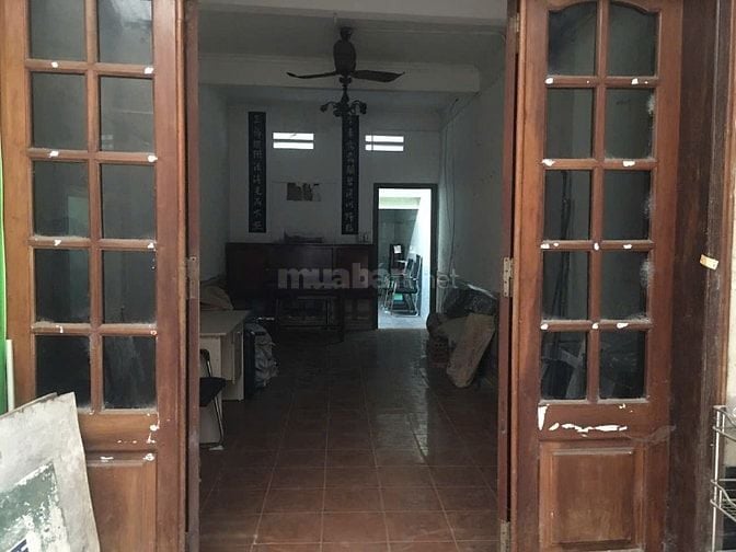 Bán nhà Văn Chương, Đống Đa, 50m2, 3 tầng, ngay vườn hoa, ô tô 10m