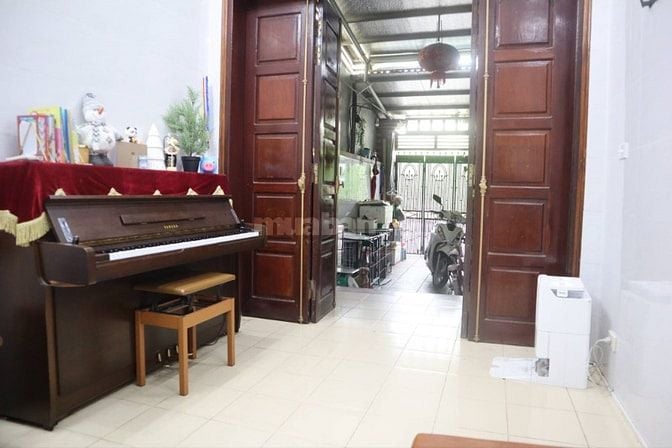 VIU TRIỆU ĐÔ - MẶT PHỐ NGỌC THUỴ - Ô TÔ ĐỖ CỬA - 60Mx4tầng - KINH