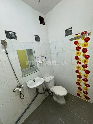 Gác lửng đẹp, giá rẻ - Đường 53, Q. Gò Vấp, WC riêng, bao điện nước