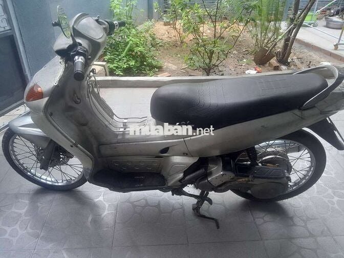 Bán xe novo1..giấy tờ đầy đủ.máy im.giá 2tr300k