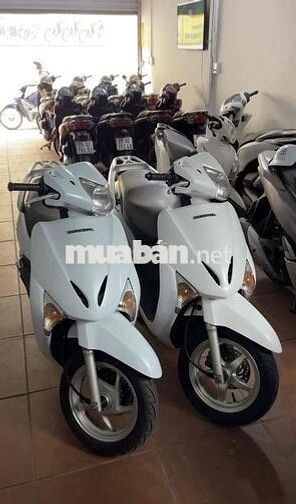 Sẵn 2 chiếc xe tay ga , Lead trắng 2011 và 2010 !!