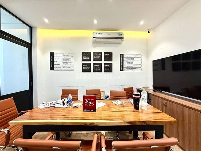 TOÀ VĂN PHÒNG " HUỲNH VĂN BÁNH" 103m2 ( 7x15m ) 5 TẦNG THUÊ 75TRIỆU