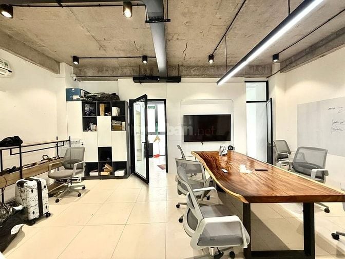 TOÀ VĂN PHÒNG " HUỲNH VĂN BÁNH" 103m2 ( 7x15m ) 5 TẦNG THUÊ 75TRIỆU