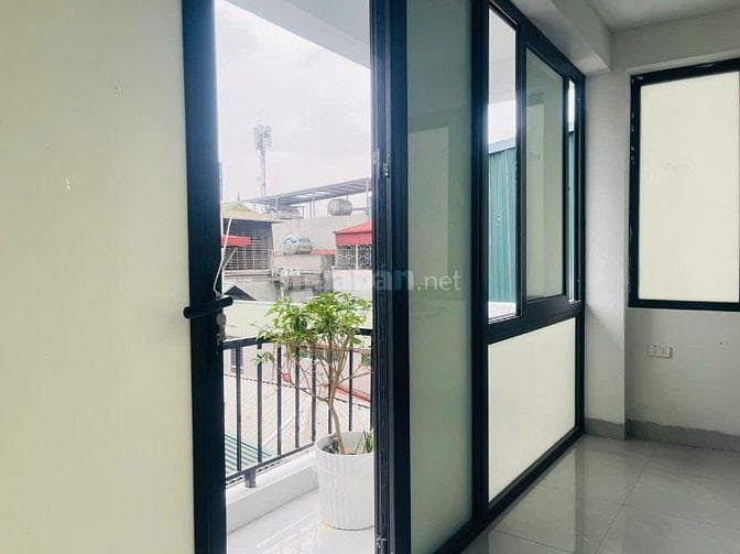 Cho thuê phòng full đồ phố Đào Tấn, gần công viên Thủ Lệ, Ba Đình 