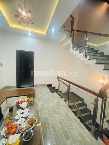 Cho thuê phòng full đồ phố Đào Tấn, gần công viên Thủ Lệ, Ba Đình 