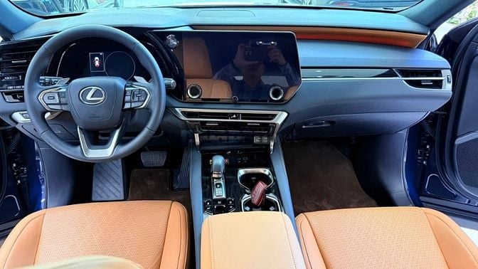 Bán Lexus RX350 Premium sản xuất 2024, lăn bánh 8000Km.