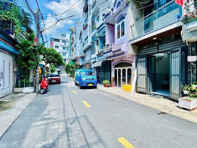 HẺM 8m XE HƠI TRÁNH GẦN ĐẠI HỌC MỚI