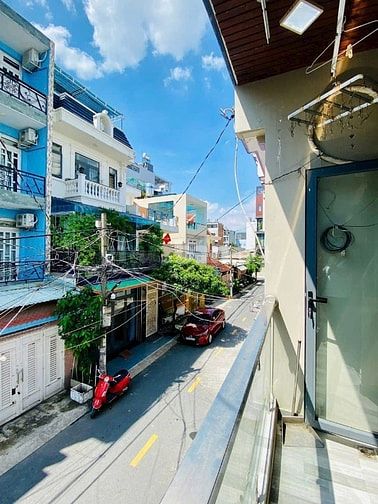 HẺM 8m XE HƠI TRÁNH GẦN ĐẠI HỌC MỚI