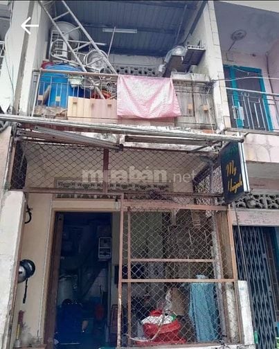 Cần bán nhà gấp cấp 4 hẻm xe hơi 