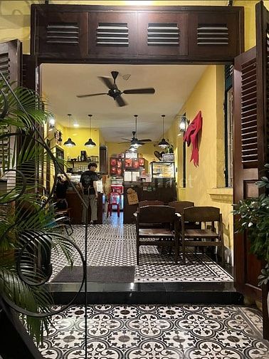 Cho thuê biệt thự 2 MT 18 Trần Doãn Khanh & Nguyễn Thành Ý, Quận 1