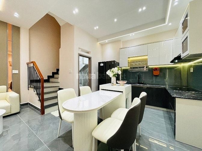 SIÊU HIẾM NHÀ PHÚ NHUẬN Đ BÙI VĂN THÊM 1 TRỆT 2 LẦU CHỐT GIÁ 2 TỶ 350 