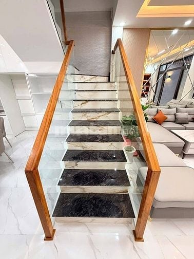 Bán nhà ngay chợ Đệm Đ.Nguyễn Hữu Trí, Bình Chánh.DT 56m2/Giá 1.950 tỷ