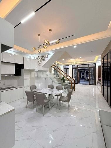 Bán nhà ngay chợ Đệm Đ.Nguyễn Hữu Trí, Bình Chánh.DT 56m2/Giá 1.950 tỷ