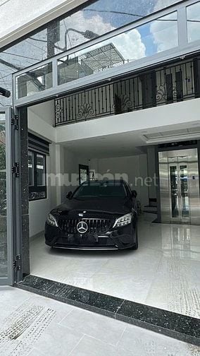 4lầu, thang máy,thiết bị ccấp, ôtô đổ trong nhà khu VIP Hoàng Hoa Thám