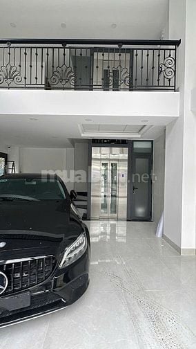 4lầu, thang máy,thiết bị ccấp, ôtô đổ trong nhà khu VIP Hoàng Hoa Thám