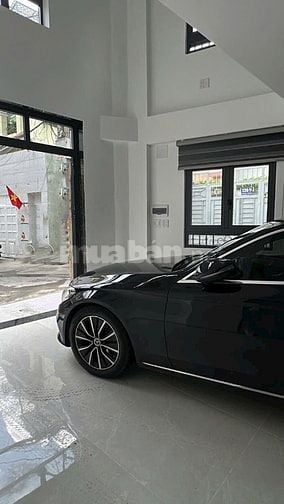 4lầu, thang máy,thiết bị ccấp, ôtô đổ trong nhà khu VIP Hoàng Hoa Thám