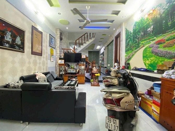 3tỷ850triệu Nhà 3 lầu 70m2 Bạch Đằng, P2, Tân Bình cách sân bay 400m