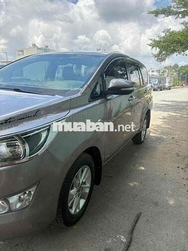 Toyota Innova 2017 2.0E - 173456 km