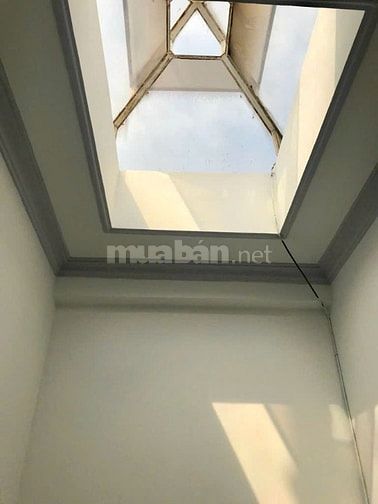 Bán nhà riêng 33m², 4PN, Lê Văn Sỹ, P1 Tân Bình – hẻm xe hơi