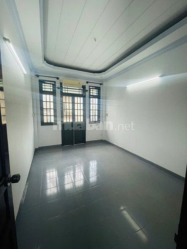 Bán nhà riêng 33m², 4PN, Lê Văn Sỹ, P1 Tân Bình – hẻm xe hơi