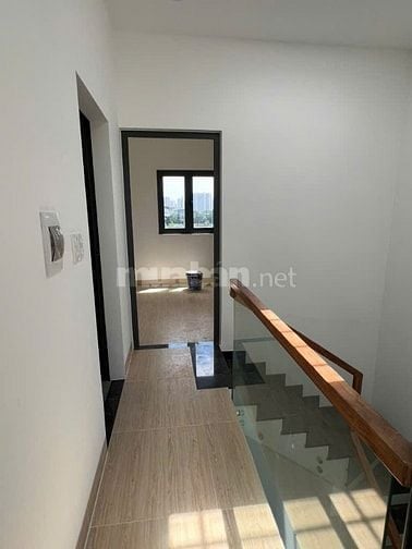 5,4 TỶ-NHÀ ĐẸP MỚI TINH-3 TẦNG-4PN-NGUYỄN XIỂN-TRƯỜNG THẠNH-QUẬN 9
