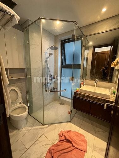 Chính chủ: Cho thuê căn hộ 2PN tầng cao view sông Hồng